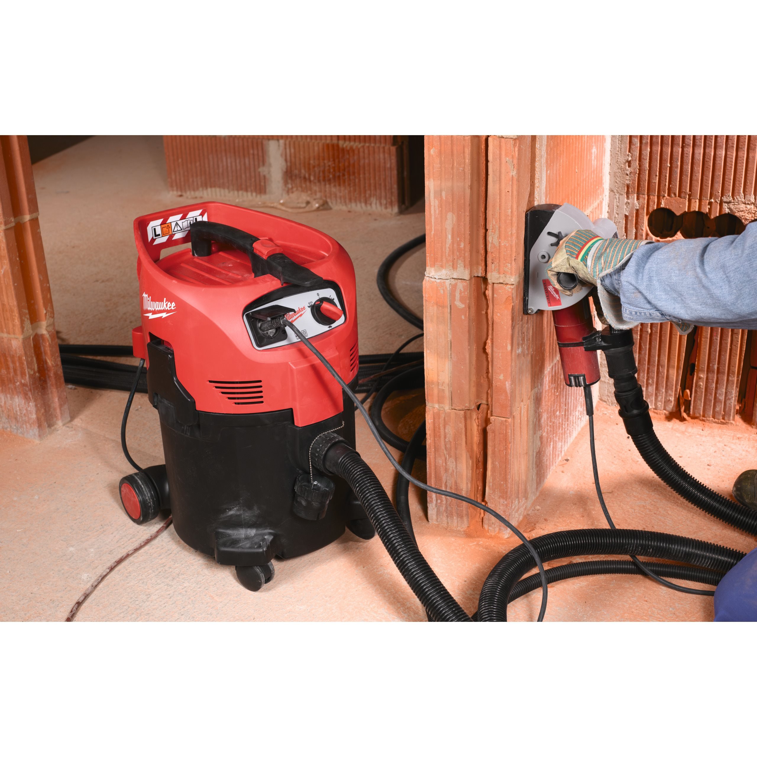 25L L klasse støvsuger | AS 2300 ELCP | Milwaukee Tools Norge 25L L klasse støvsuger | AS 2 250 ELCP | Milwaukee Tools Norge
